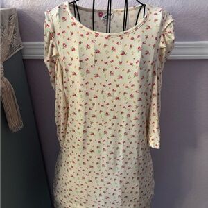 Women’s Betsey Johnson Floral Dress With Ruffle Sleeves Size Small